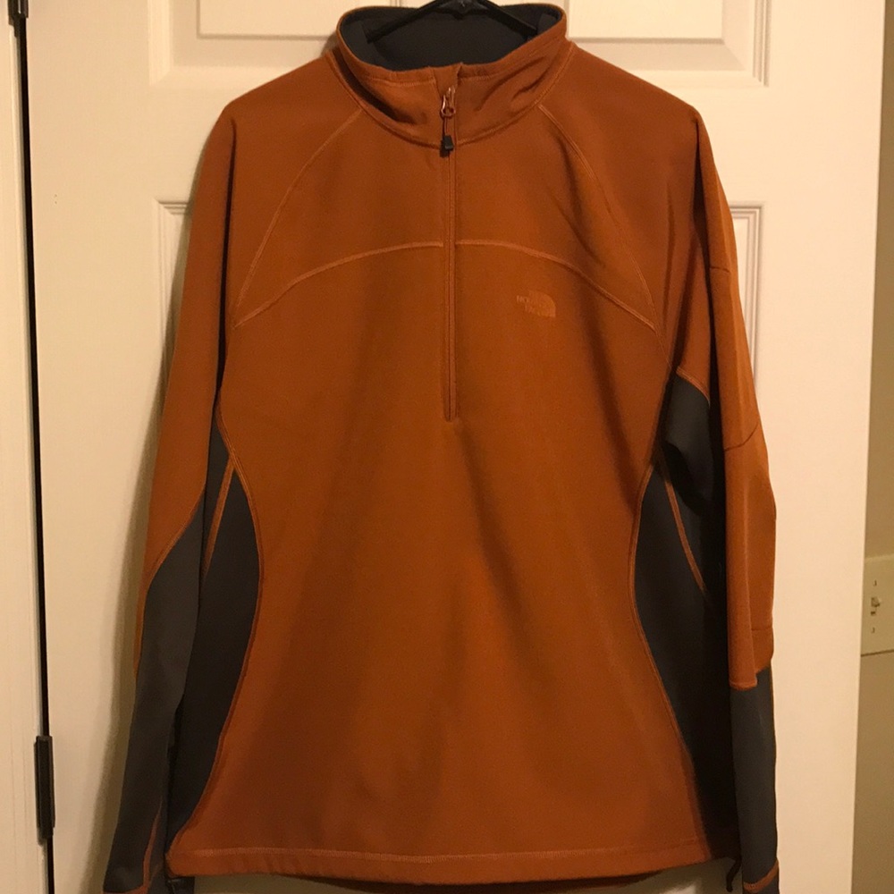 Men's North Face half zip pull over-L